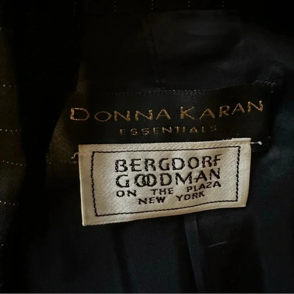 Bergdorf Goodman Donna Karan Essentials Women’s Blazer Size 2 - Picture 5 of 7